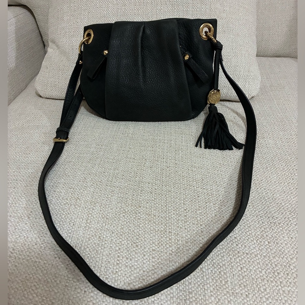 Vince Camuto Black Leather Shoulder Bag EUC - Picture 3 of 15
